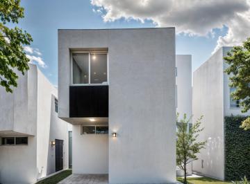 Casa de 3 habitaciones, El Marqués · Casa en Venta en Zibata - Descubre La Vida de Lujo en Esta Espectacular Casa