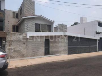 Casa · 274m² · 3 Recámaras · 3 Estacionamientos · Casa en Venta en Villa Quietud, Coyoacán, Cdmx