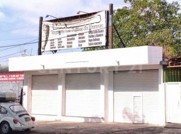 Local comercial · 125m² · 3 Estacionamientos · Local - Bodega en Venta, en Av de Los Maestros Colima, Colima