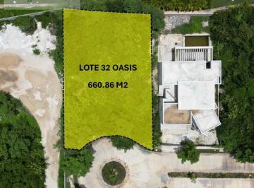 Terreno / Lote · 660m² · Terreno en Venta en Esquina Dentro de Yucatán Country Club
