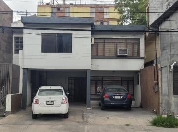 Casa de 3 habitaciones, Monterrey · Casa en Venta Para Negocio o Oficina en Mitras Centro