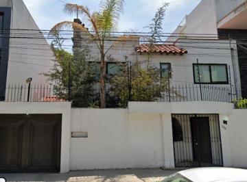 Casa de 4 habitaciones, Miguel Hidalgo · Ri. Casa en Vena Anatole France # 230, Miguel Hidalgo, Cdmx.