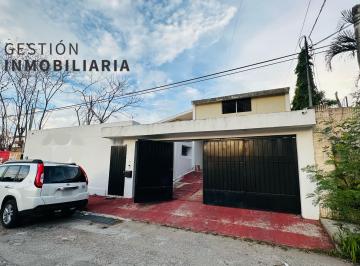 Casa de 5 habitaciones, Mérida · Casa en Venta en Col. Vista Alegre, Merida, Yuc.