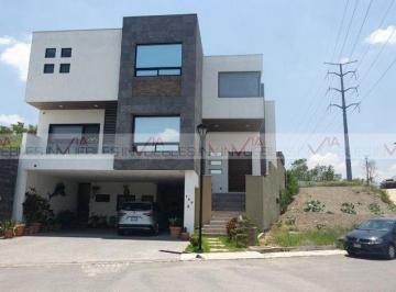 Casa · 624m² · 3 Recámaras · 3 Estacionamientos · Casa en Venta en Punta La Boca