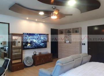 Casa · 624m² · 3 Recámaras · 3 Estacionamientos · Casa en Venta en Punta La Boca