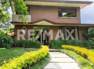 Casa · 900m² · 3 Recámaras · 5 Estacionamientos · Casa en Venta en Bosques de Las Lomas - (4)