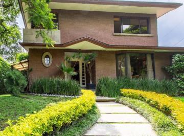 Casa · 900m² · 3 Recámaras · 5 Estacionamientos · Casa en Venta en Bosques de Las Lomas - (4)