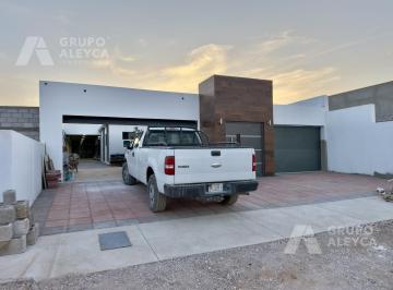 Casa · 235m² · 3 Recámaras · Casa en Campestre Carolinas