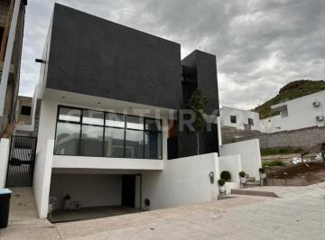 Casa · 258m² · 3 Recámaras · 2 Estacionamientos · Casa Venta, Residencial Asturias, Chihuahua