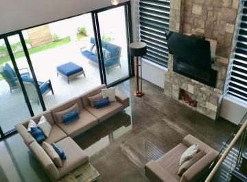 Casa en condominio de 3 habitaciones, Zapopan · Residencia en Venta, Fraccionamiento Valle Real, Zapopan, Jal.