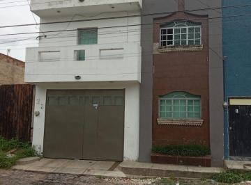 Casa de 3 habitaciones, Tonalá · Venta Casa con Terraza Buena Ubicación