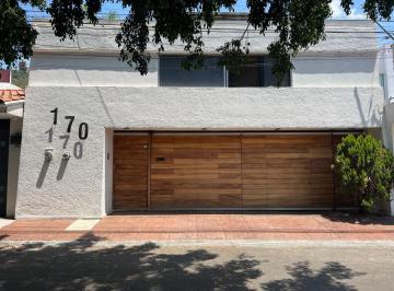Casa en condominio de 4 habitaciones, Morelia · Casa con Loft en Venta en La Paloma