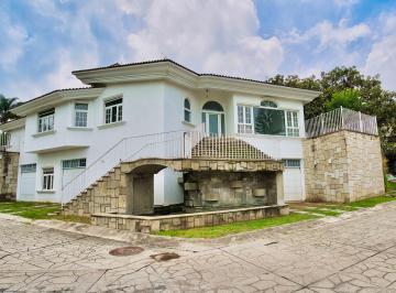 Casa de 3 habitaciones, Zapopan · Casa en Venta en Bugambilias