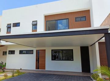 Casa · 256m² · 4 Recámaras · 2 Estacionamientos · Casa en Aqua By Cumbres