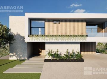 Casa · 590m² · 4 Recámaras · 4 Estacionamientos · Casa Venta en El Campanario