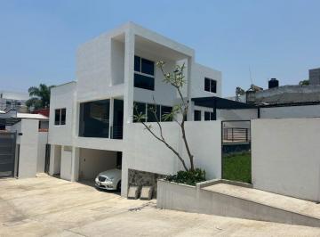 Casa · 225m² · 3 Recámaras · 2 Estacionamientos · Casa en Privada en Chapultepec Cuernavaca - Maz - 2097 - Cp