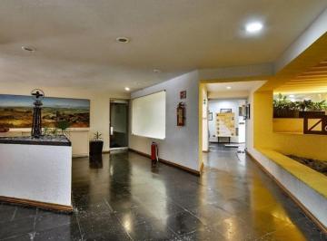 Oficina · 1810m² · 18 Estacionamientos · Edificio Completo de 3 Niveles con Uso de Suelo de Oficinas en Jardines