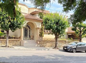Casa de 4 habitaciones, Monterrey · Casa en Venta, Villa Las Fuentes Monterrey Asg