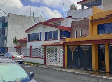 Casa en condominio de 5 habitaciones, Coyoacán · Gran Casa en Haciendas de Coyoacán, Vigilancia 24 Hrs
