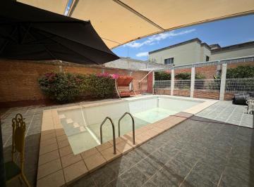 Casa · 1140m² · 5 Recámaras · 6 Estacionamientos · Casa en Venta en Campestre La Herradura