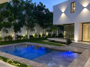Casa en condominio de 5 habitaciones, Mérida · Lujosa Residencia en La Zona de Altabrisa Para Entrega Inmediata