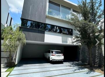 Casa en condominio de 3 habitaciones, Zapopan · Residencia en Venta Exclusivo Coto El Alcázar
