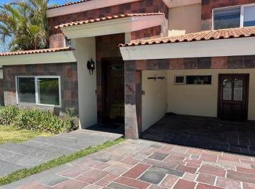 Casa en condominio de 4 habitaciones, Zapopan · Casa en Puerta de Hierro en Venta