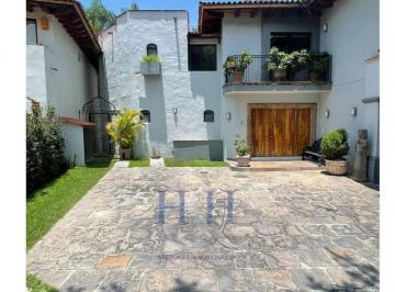 Casa en condominio de 4 habitaciones, Zapopan · Residencia en Fraccionamiento Puerta de Hierro