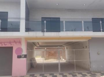 Casa · 882m² · 2 Recámaras · 3 Estacionamientos · Se Vende Casa con Locales Comerciales en Centro Tlajomulco de Zúñiga