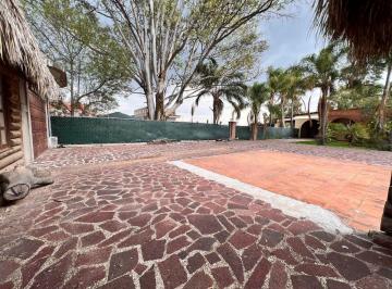 Casa · 10500m² · 6 Recámaras · 50 Estacionamientos · Excelente Casa Habitacion con Salones Para Eventos