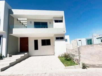 Terreno / Lote · 198m² · 4 Recámaras · 2 Estacionamientos · Casa a Estrenar - Argenta Residencial