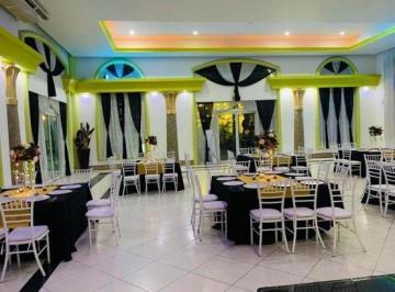 Local comercial · 1625m² · 8 Estacionamientos · Salón de Eventos Dioses del Nilo en Venta