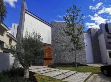 Casa · 594m² · 4 Recámaras · Casa en Venta Puerta de Hierro con Alberca