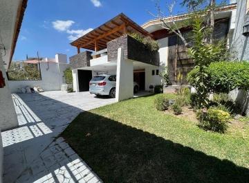 Casa · 613m² · 4 Recámaras · 3 Estacionamientos · Residencia Amplia y Bonita