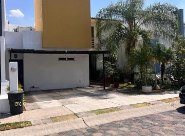 Casa en condominio de 4 habitaciones, Tlajomulco de Zúñiga · Casa en Renta / Venta en Bosques de Santa Anita