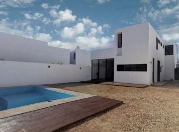 Casa de 3 habitaciones, Conkal · Casa Bambú, con Recámara en Pb, con Piscina, Dentro de Privada con Casa Club.