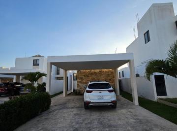 Casa · 197m² · 3 Recámaras · 4 Estacionamientos · Hermosa Casa de un Piso en Conkal, Yucatán.