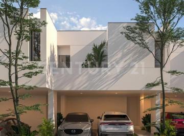Casa · 168m² · 3 Recámaras · 2 Estacionamientos · Venta de Townhouse Residencial Norte Merida, Yucatan
