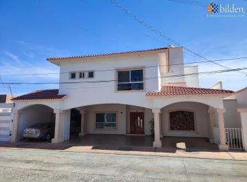 Casa · 453m² · 4 Recámaras · Casa en Venta en Fracc. Paseo del Saltito Durango