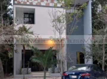 Edificio · 407m² · 5 Recámaras · 4 Estacionamientos · Edificio en Venta en Tulum
