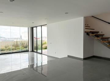 Casa · 313m² · 3 Recámaras · 2 Estacionamientos · Casa en Venta con Roof Garden en Lomas de Juriquilla