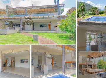 Casa en condominio · 304m² · 4 Recámaras · 2 Estacionamientos · Puerta del Lago Club Residencial
