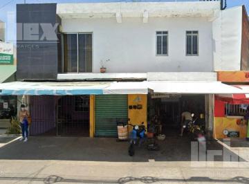 Casa · 246m² · 3 Recámaras · 1 Estacionamiento · Se Vende Propiedad Residencial y Comercial en Av