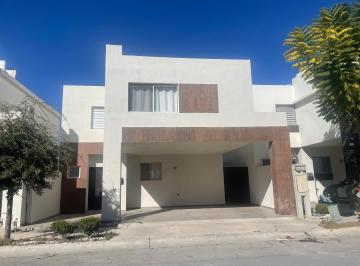 Casa de 3 habitaciones, Saltillo · Casa Equipada en Fracc. con Alberca Al Norte