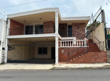 Casa · 242m² · 3 Recámaras · 2 Estacionamientos · Casa en Col. Guadalupe