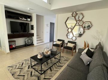 Casa · 127m² · 3 Recámaras · 2 Estacionamientos · Hermosa Casa en Terrasol Diamante 3r