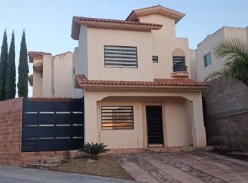 Casa de 3 habitaciones, Tlajomulco de Zúñiga · Casa en Venta Alta California, Coto Pasadena