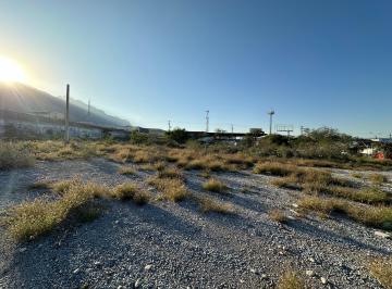 Terreno / Lote , Santa Catarina · Renta Terreno Carretera Mty - Saltillo, Frente a Plaza Sendero, Bosq de Santa C