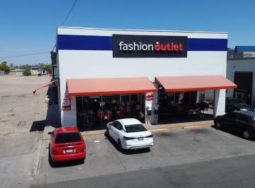 Local comercial · 244m² · 6 Estacionamientos · Local Comercial en Renta - (4)