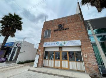 Edificio · 140m² · 2 Recámaras · 3 Estacionamientos · Edificio Comercial - Congregacion Corral de Barrancos